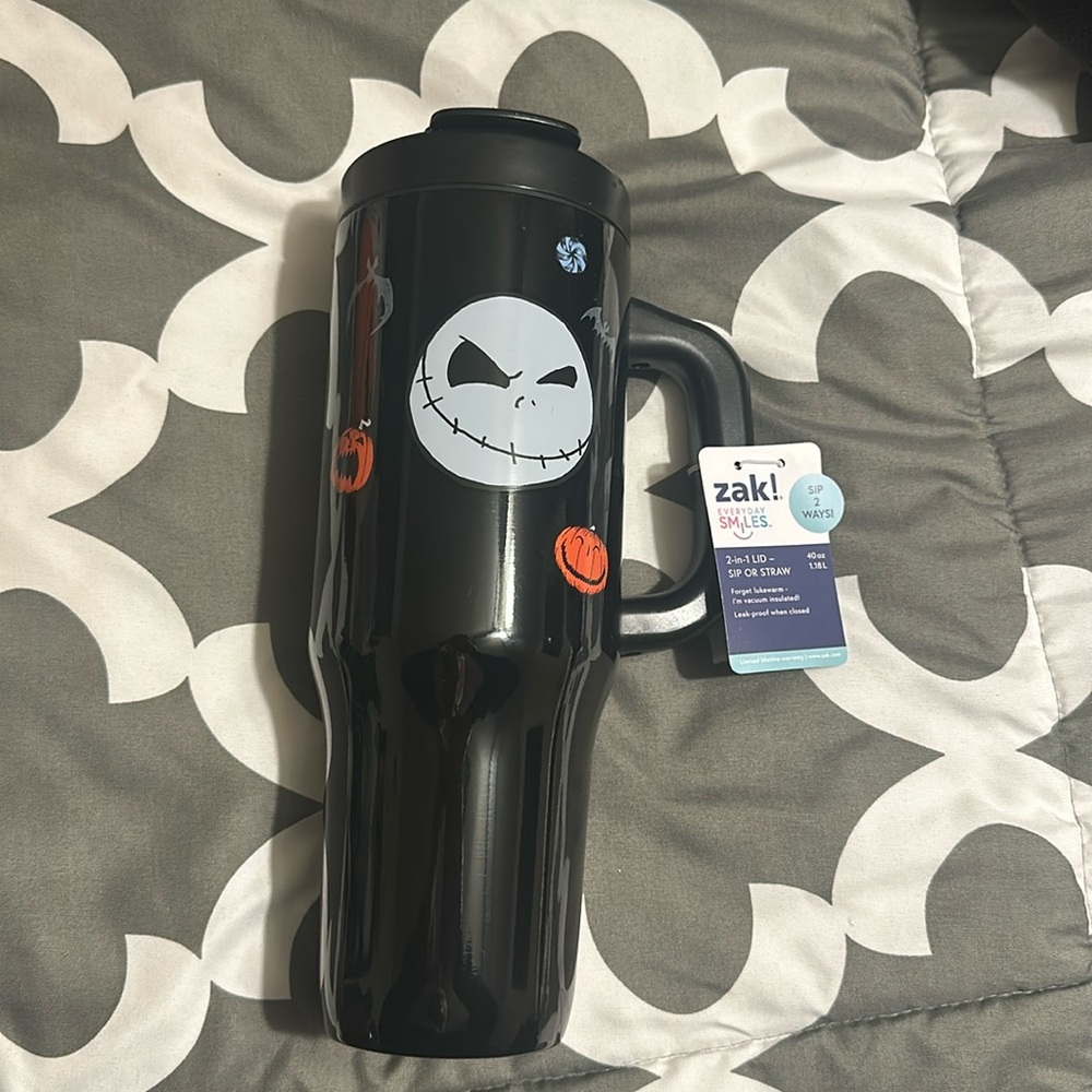 BRAND NEW NIGHTMARE BEFORE CHRISTMAS 40oz Tumbler